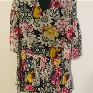 Burberry silk short dress. Brand new. Never worn. Great condition.